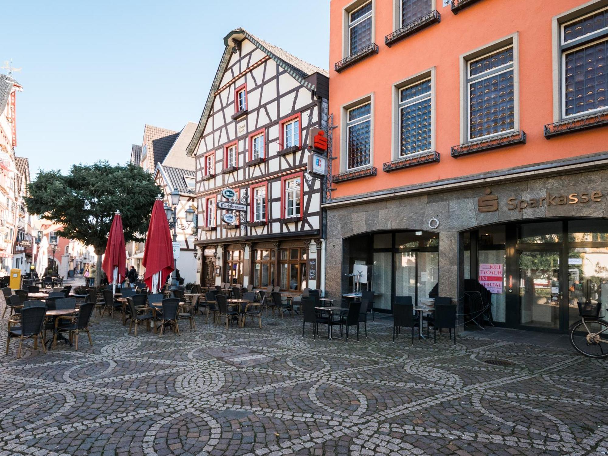 Ferienwohnung Fuer 6: Zentrum, Wifi, Tv, Kueche, Neu Bad Neuenahr-Ahrweiler Eksteriør bilde